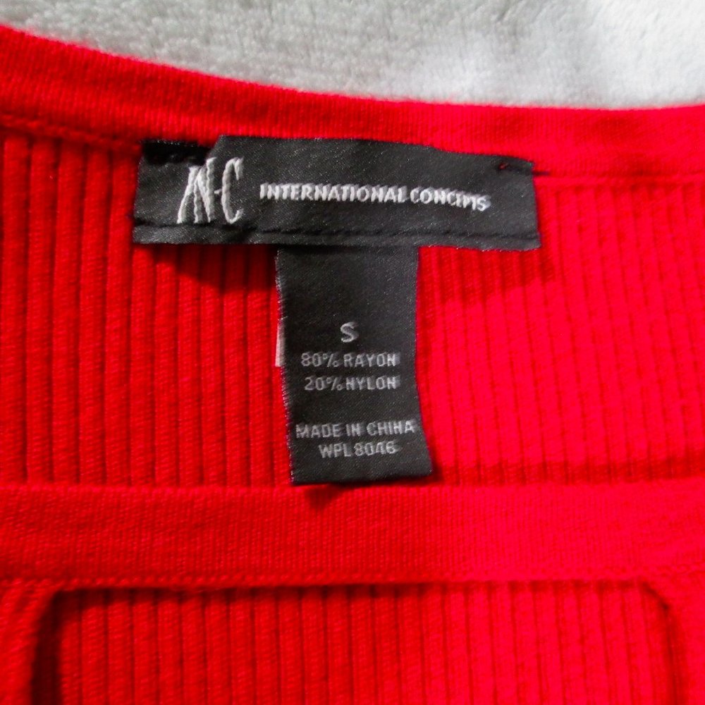 🔄 Keyhole V-Neck Sweater Top 🔄 Bundle Idea - Picture 6 of 8